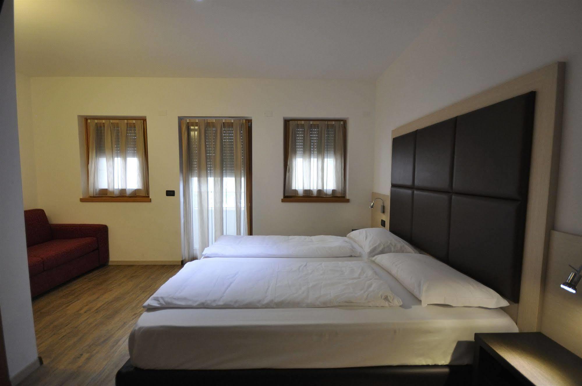 Villa Cameras Room And Breakfast Mori Exterior photo